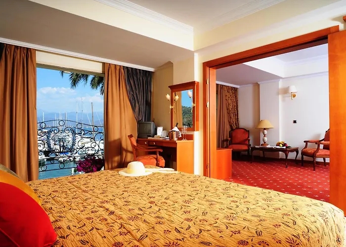 Hotel Ece Saray Marina (adults Only) 4*