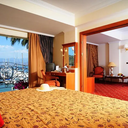 מלון Ece Saray Marina (adults Only) 4*