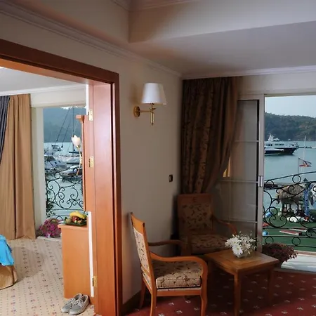 מלון Ece Saray Marina (adults Only) 4*